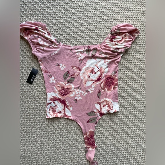 NWT Ardene Pink Floral Bodysuit Size M - Picture 4 of 5